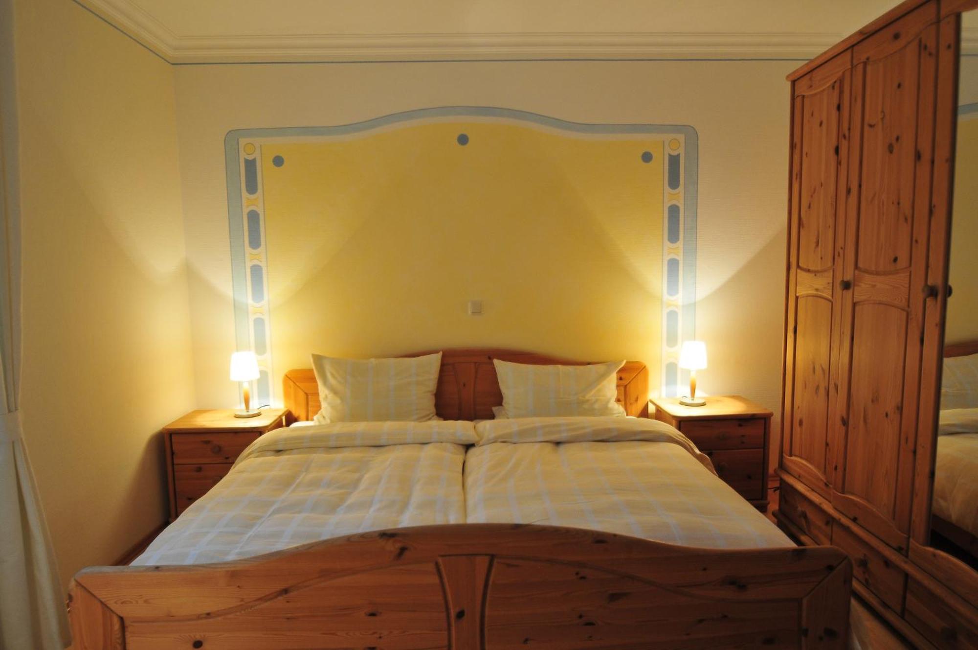 Wallfahrtswirt Wemding Ngoại thất bức ảnh