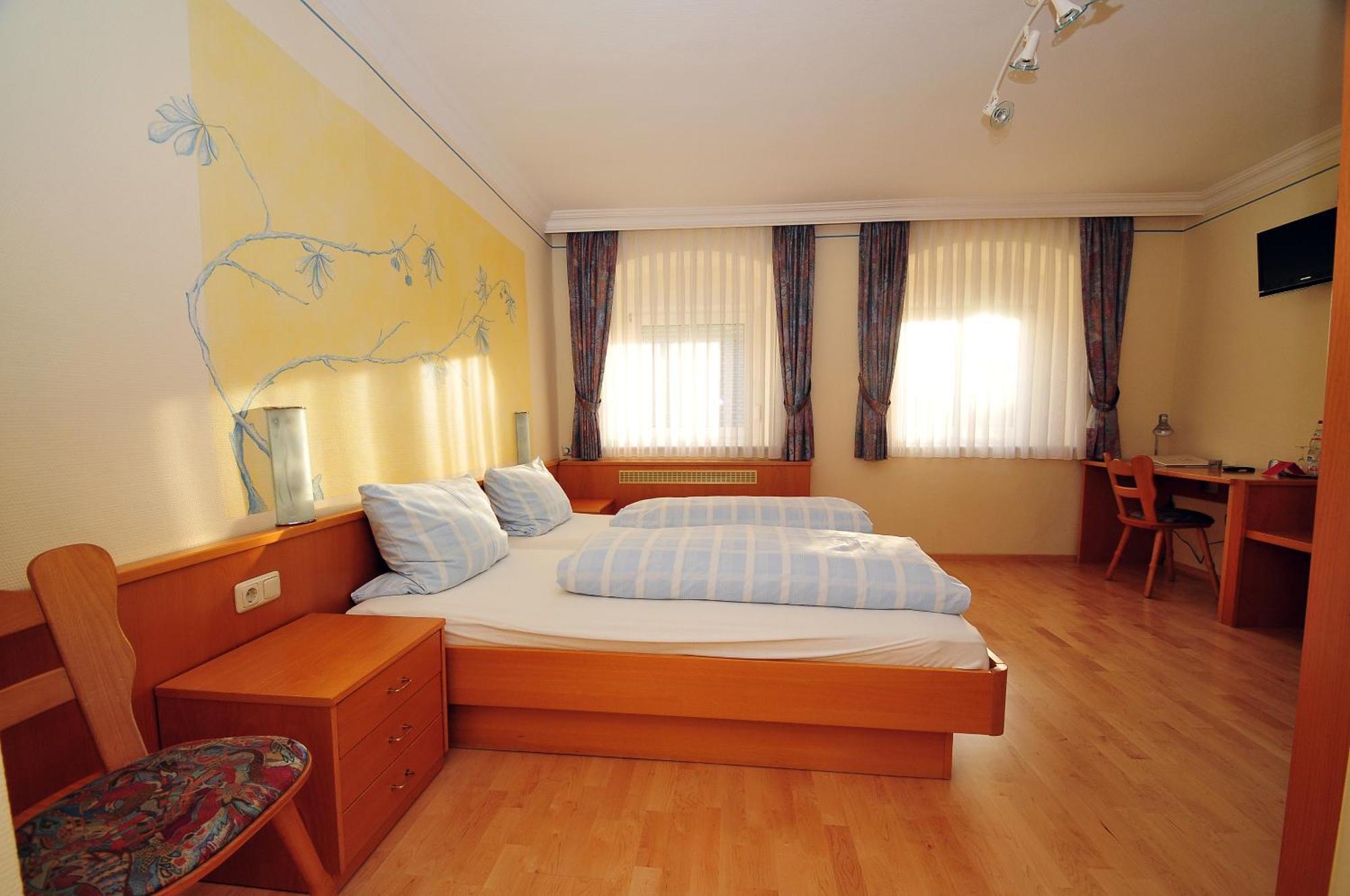 Wallfahrtswirt Wemding Ngoại thất bức ảnh